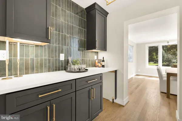 $2,895,000 | 10700 Alloway Drive, Potomac, MD 20854