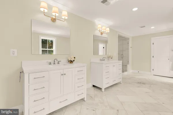 $2,895,000 | 10700 Alloway Drive, Potomac, MD 20854