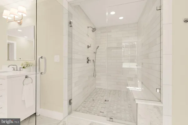 $2,895,000 | 10700 Alloway Drive, Potomac, MD 20854