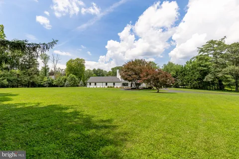 $2,995,000 | 10700 Alloway Drive, Potomac, MD 20854