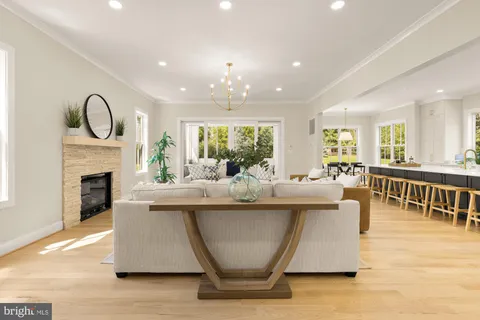 $2,995,000 | 10700 Alloway Drive, Potomac, MD 20854