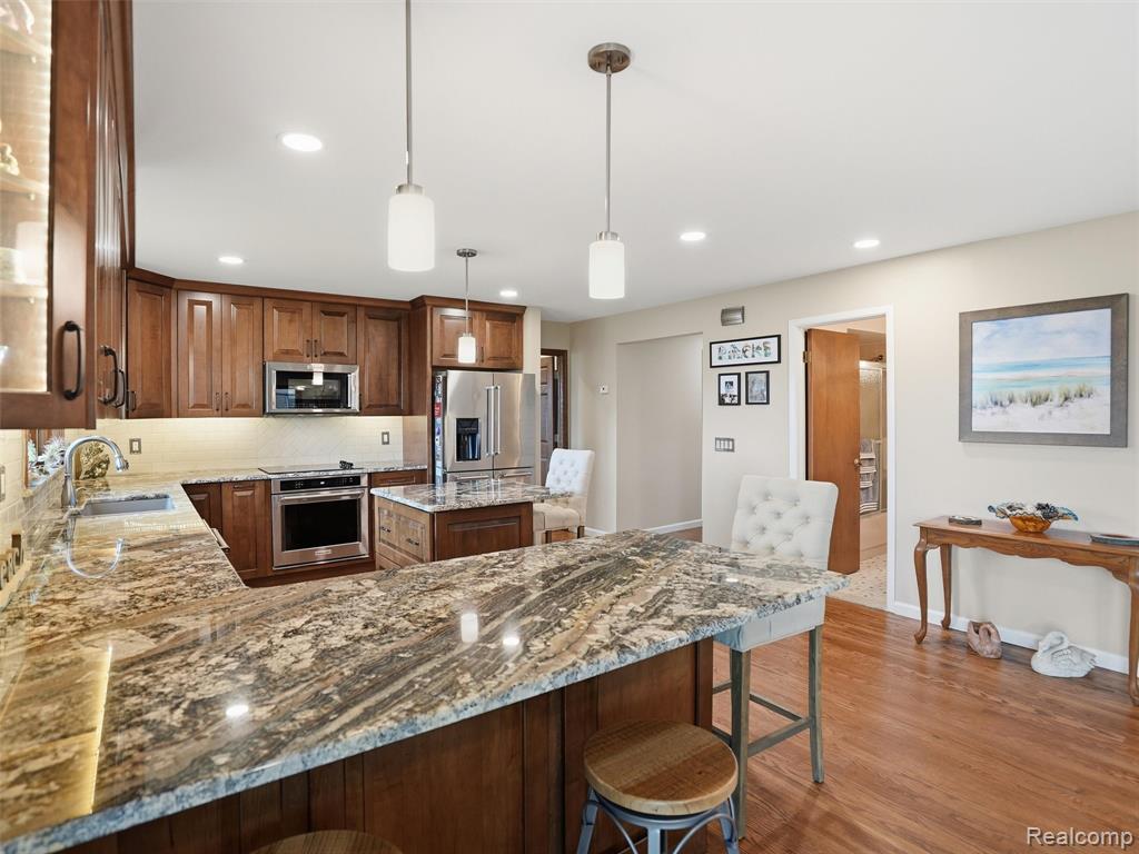 32160 South River Road Harrison Township, MI 48045 - Photo 12 of 70