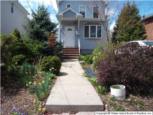 132 Roe Street Staten Island, NY 10310 - Photo 1 of 20 Primary Photo