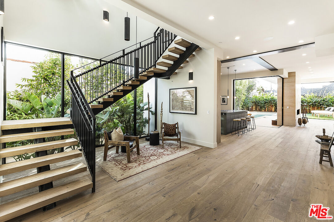 8566 Colgate Avenue Los Angeles, CA 90048 - Photo 4 of 22 a view of entryway and hall with wooden floor