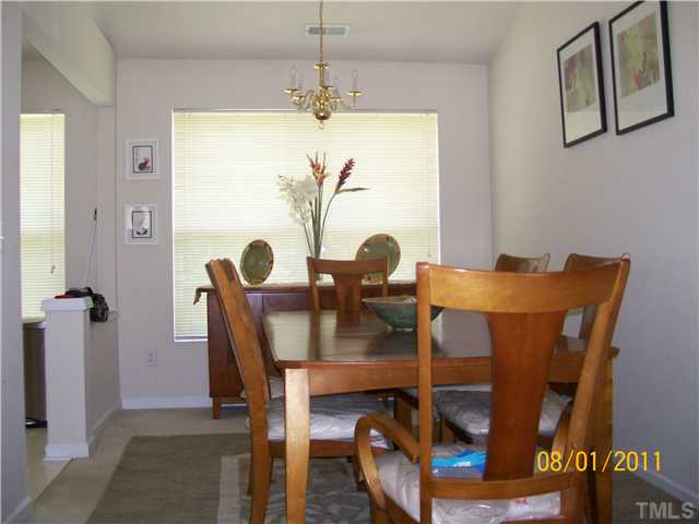 4760 Cardinal Grove Boulevard Raleigh, NC 27616 - Photo 4 of 13