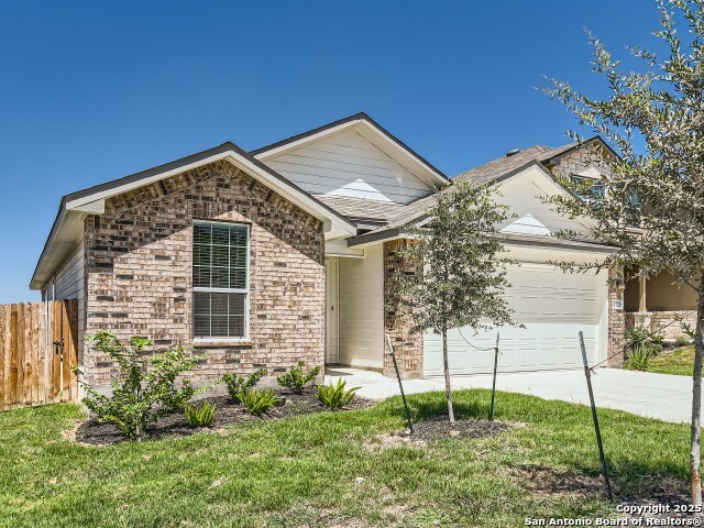 1725 Rocky Rise San Antonio, TX 78245 - Photo 2 of 32