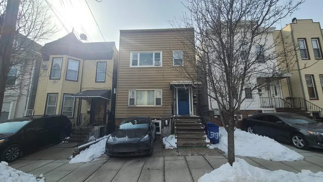 $3,000 | 311 3rd Street, Unit 1, Union City, NJ 07087