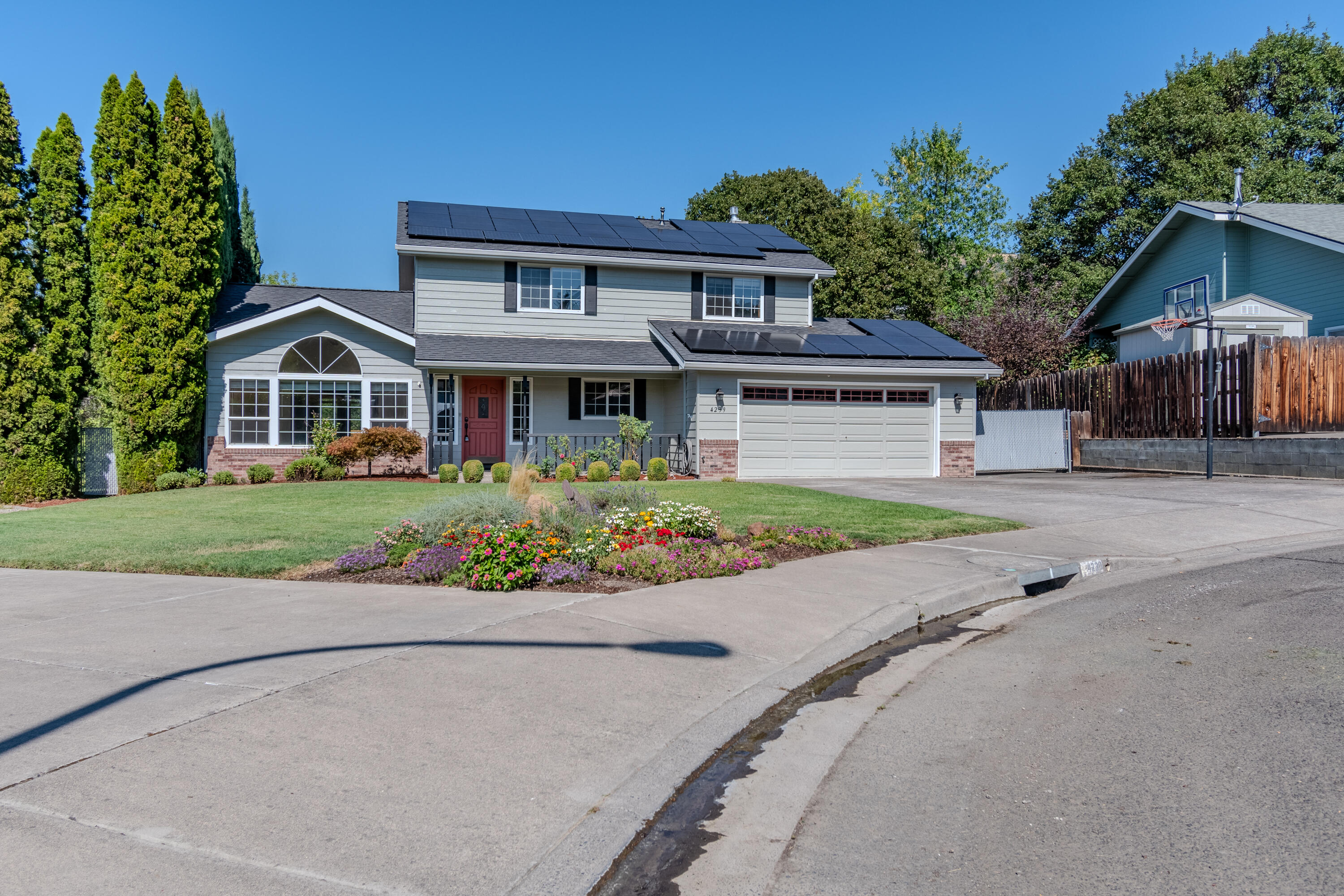 4239 Innsbruck Ridge Medford, OR 97504 - Photo 2 of 58 Outdoor-3