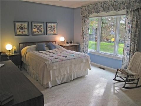 2169 London Bridge Drive Rochester, MI 48307 - Photo 5 of 10 469991-4.JPG