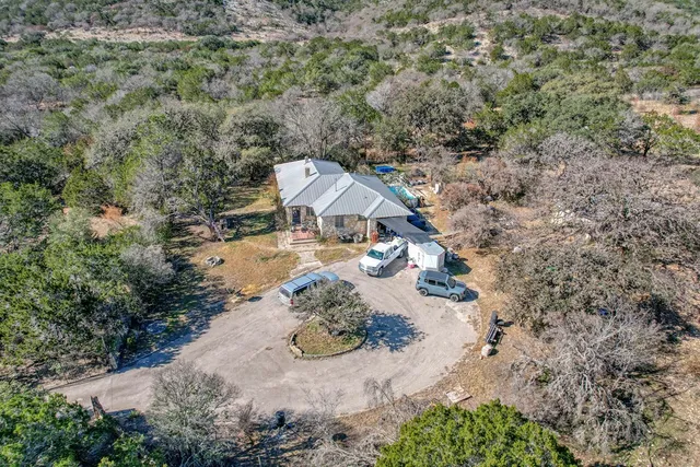 $1,000,000 | 6501 North N Highway, Leakey, TX 78873