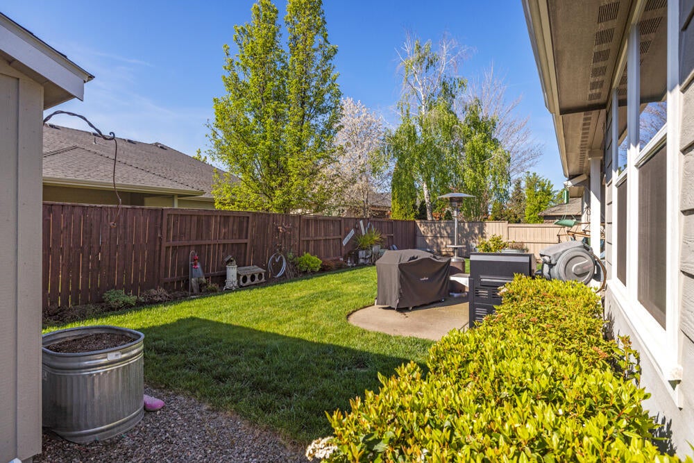 1000 Pumpkin Ridge Eagle Point, OR 97524 - Photo 27 of 50 1000PumpkinRidgeDr.-4