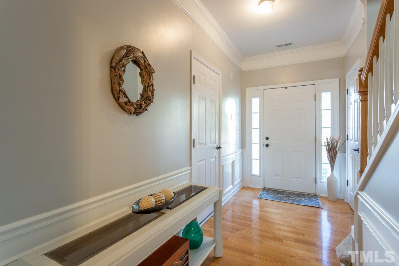 7038 Mead Lane Raleigh, NC 27613 - Photo 4 of 25