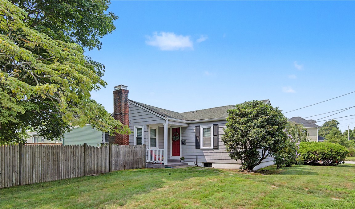16 Edison Street Warwick, RI 02889 - Photo 1 of 26 Gallery Image 1