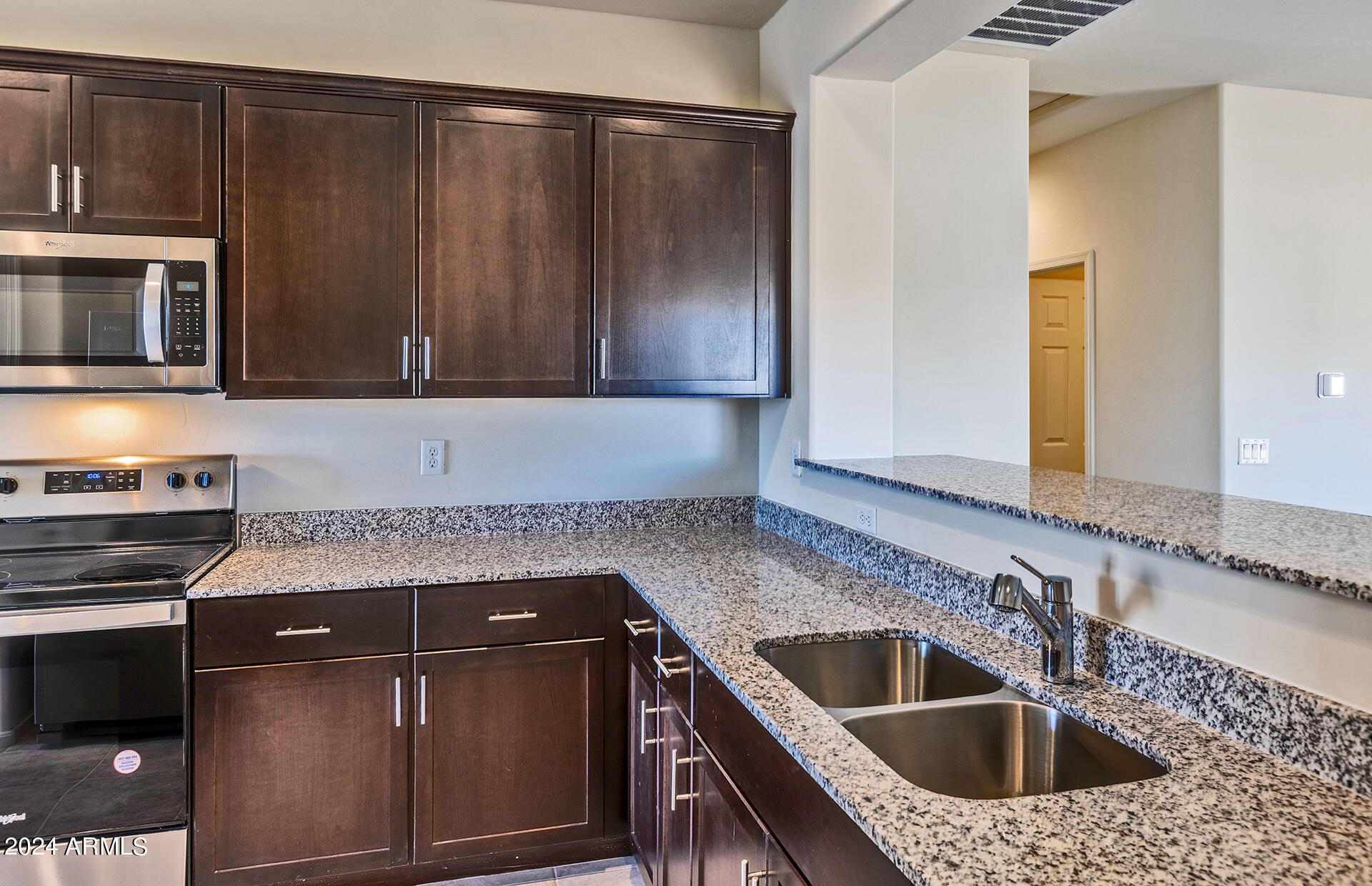 25143 West Chipman Road Buckeye, AZ 85326 - Photo 4 of 22 3 - Kitchen