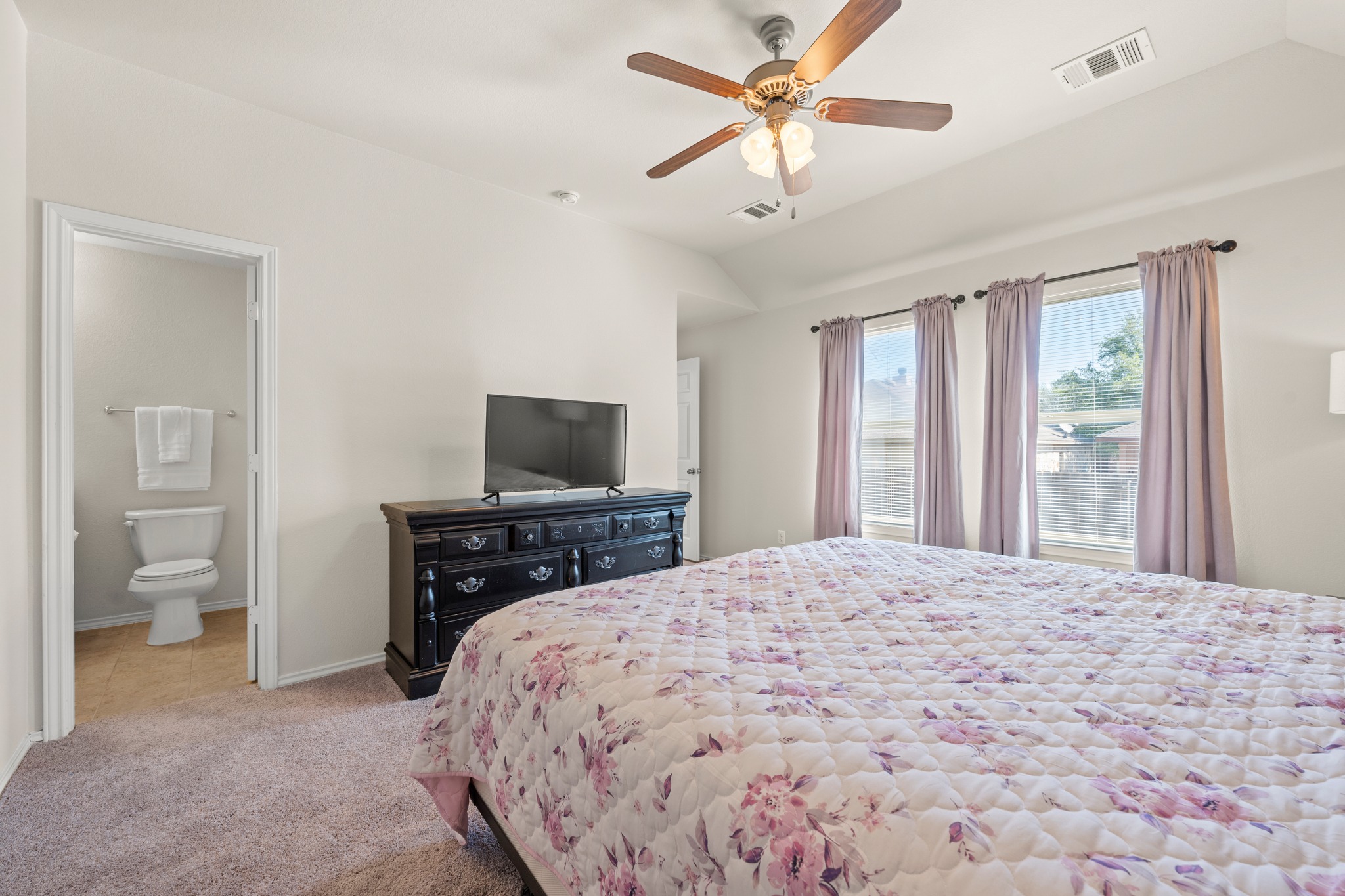 380 Housefinch Loop Leander, TX 78641 - Photo 13 of 34