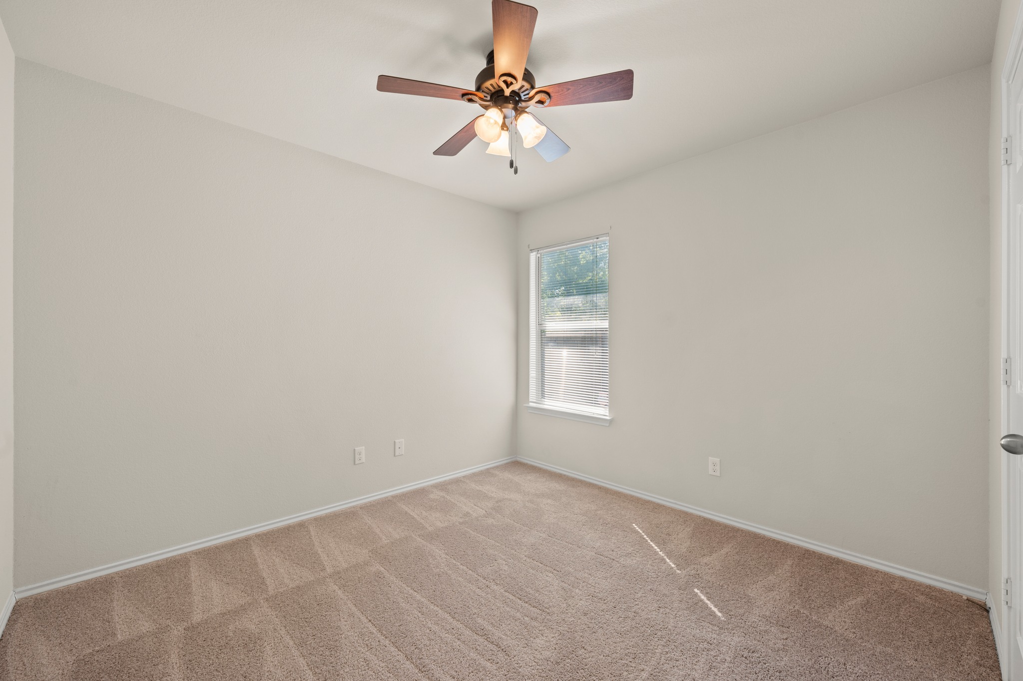 380 Housefinch Loop Leander, TX 78641 - Photo 17 of 34