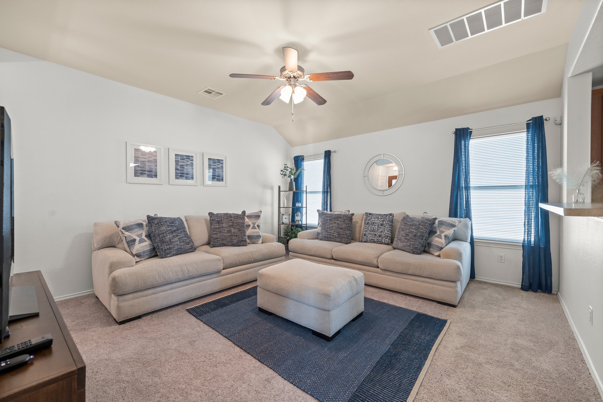 380 Housefinch Loop Leander, TX 78641 - Photo 6 of 34