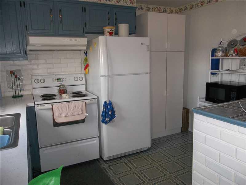 152 Crum Road Bessemer, PA 16112 - Photo 4 of 18 Kitchen.