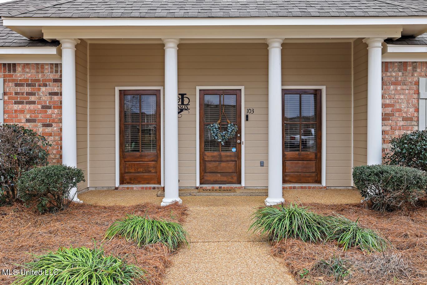 103 Granfield Court Canton, MS 39046 - Photo 5 of 31 IMG_2328