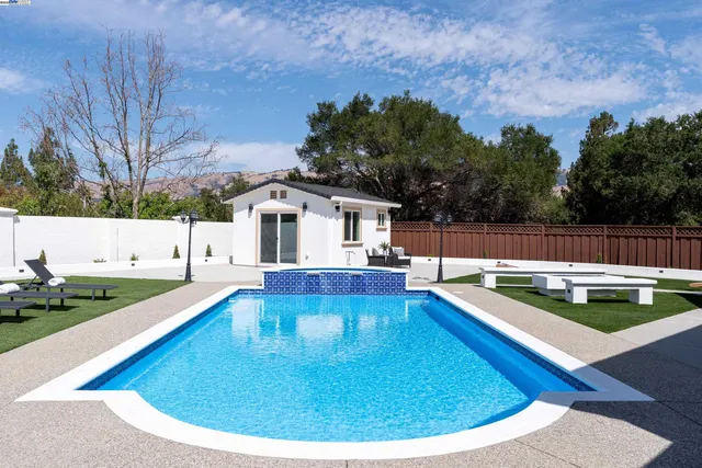 a view of outdoor space yard deck and patio