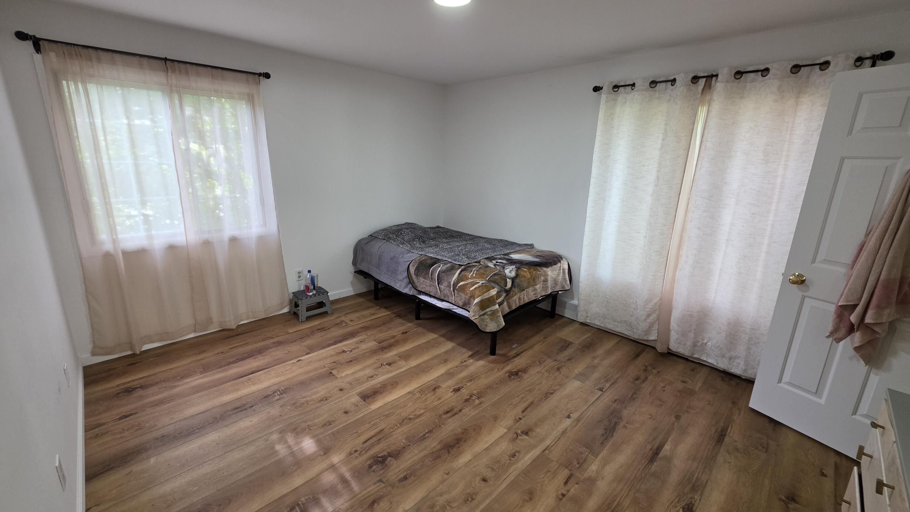 139 Heidel Road, Unit 7 Thiensville, WI 53092 - Photo 10 of 18 Primary Bedroom