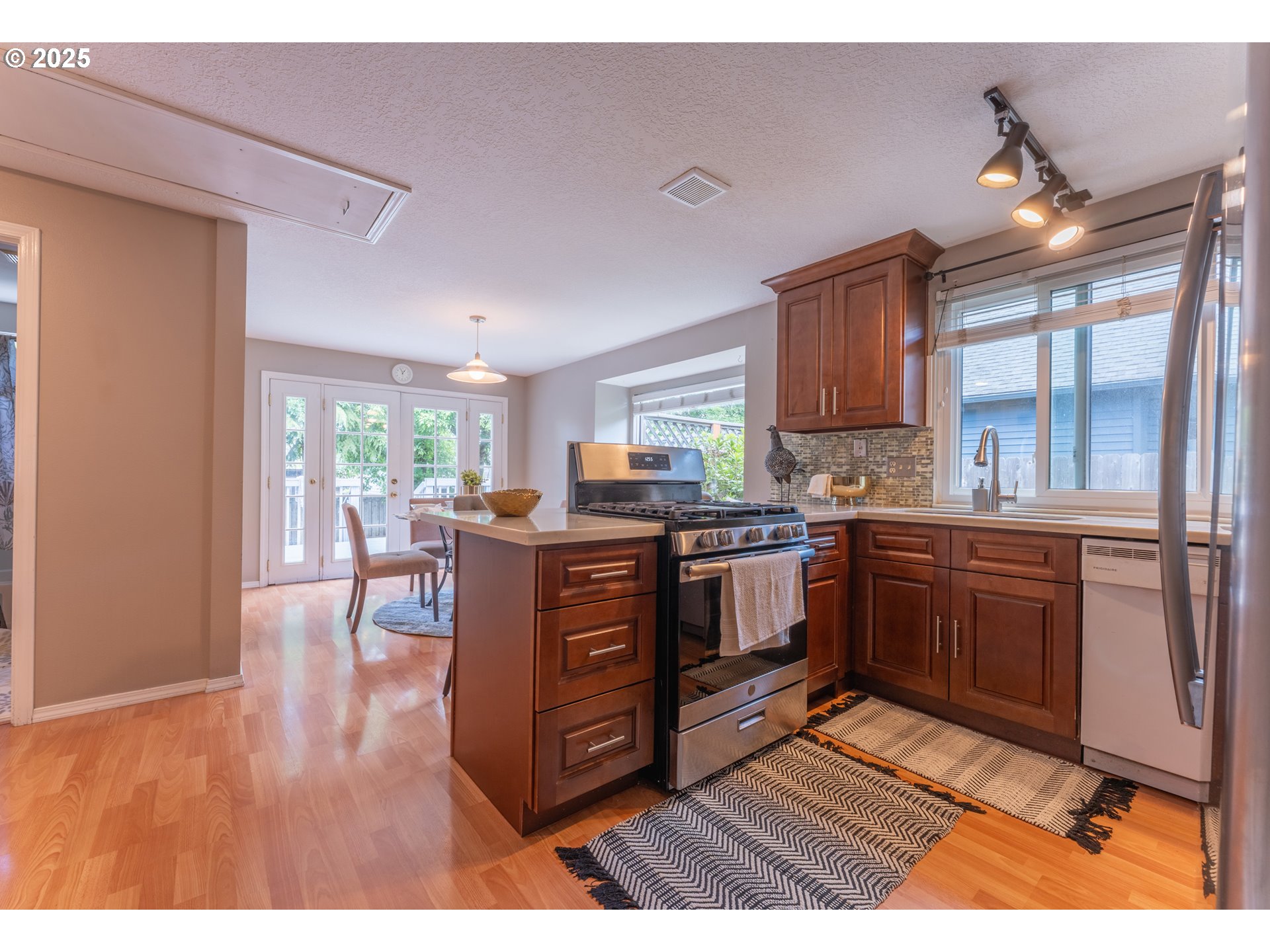 13125 Southwest Falcon Rise Drive Tigard, OR 97223 - Photo 10 of 41 Gallery Image 10