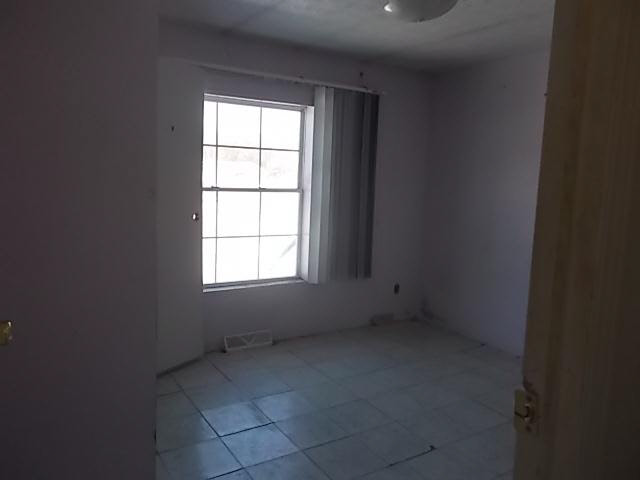 12184 Townsend Road Milan, MI 48160 - Photo 10 of 10 20327188-9.JPG