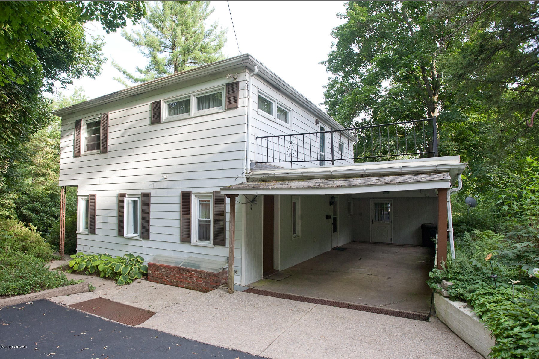 1555 Overbrook Road Williamsport, PA 17701 - Photo 1 of 19 front photo