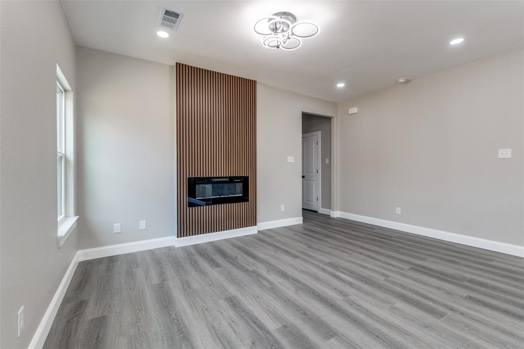 3402 Spring Avenue Dallas, TX 75215 - Photo 9 of 19 Gallery Image 9