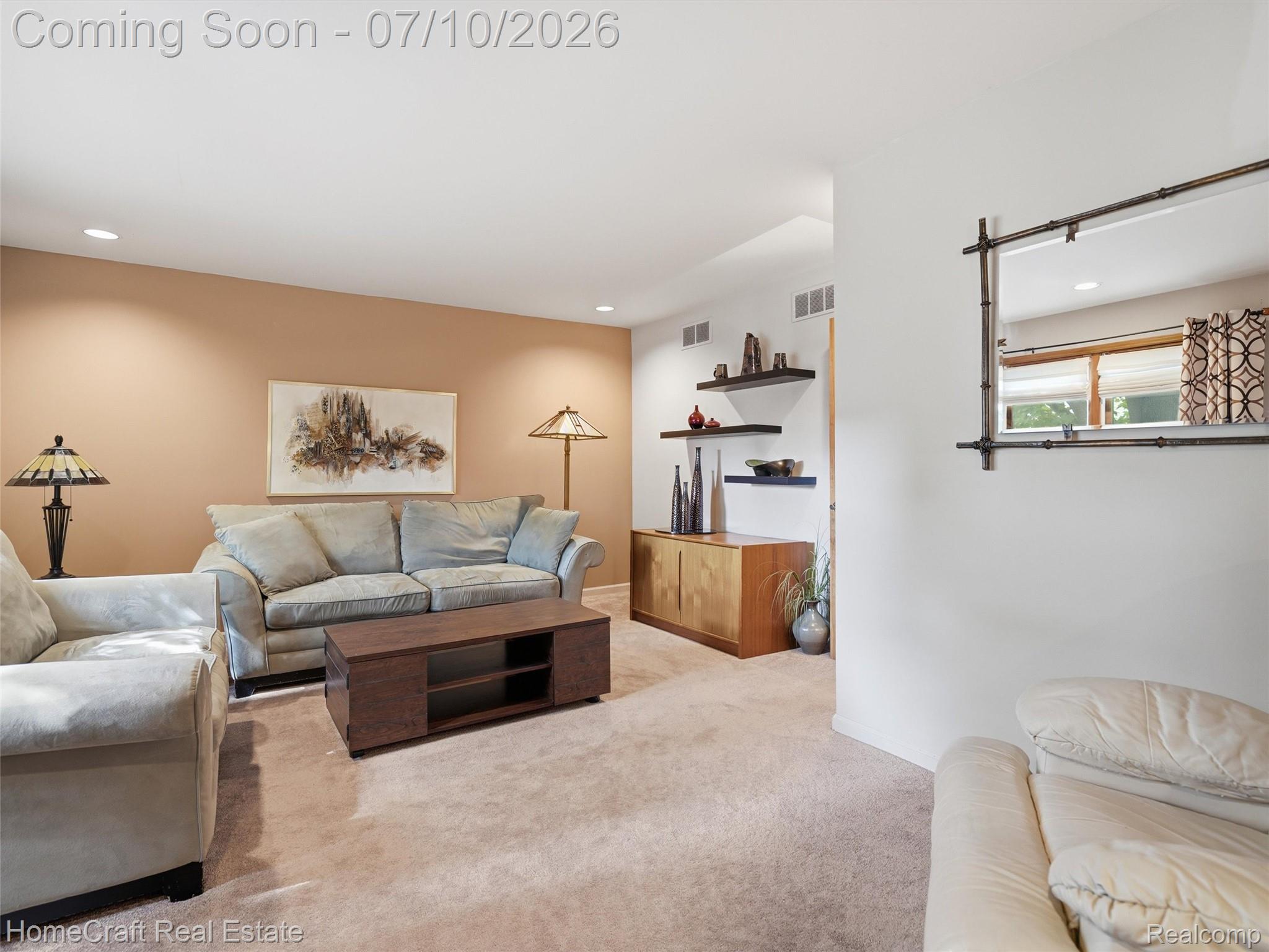 1744 Walnut Ridge Circle Canton, MI 48187 - Photo 8 of 46 08-DSC00852.jpg