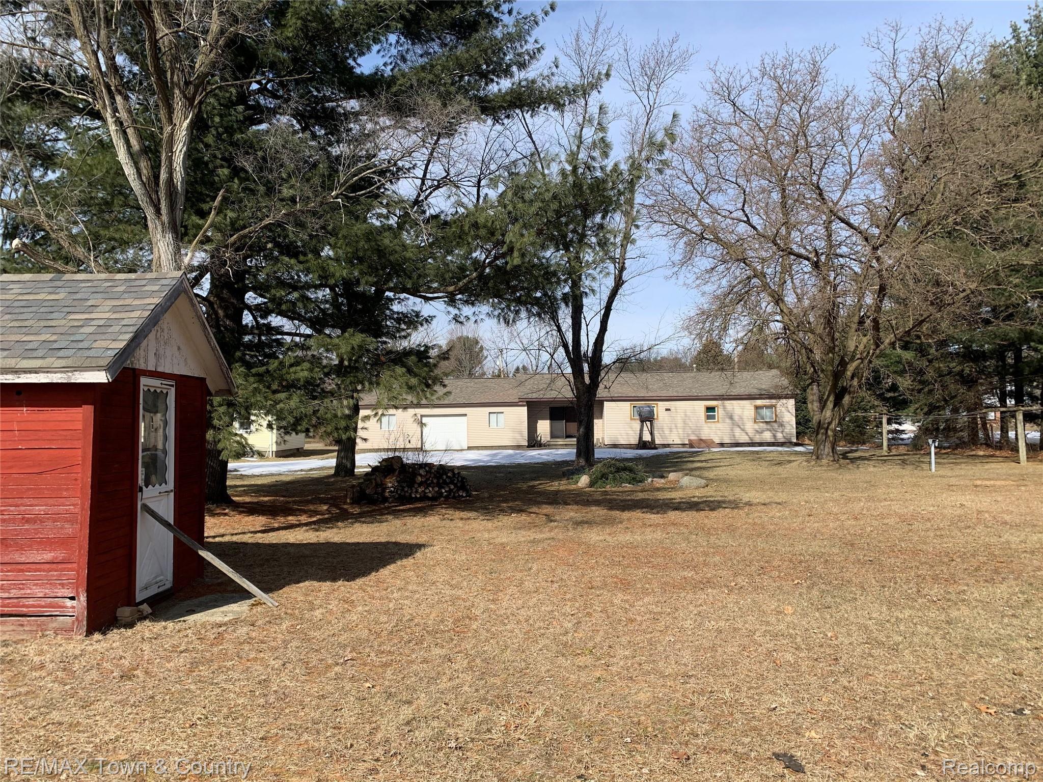 5483 West Frances Road Clio, MI 48420 - Photo 17 of 23 fran backyard2.jpg