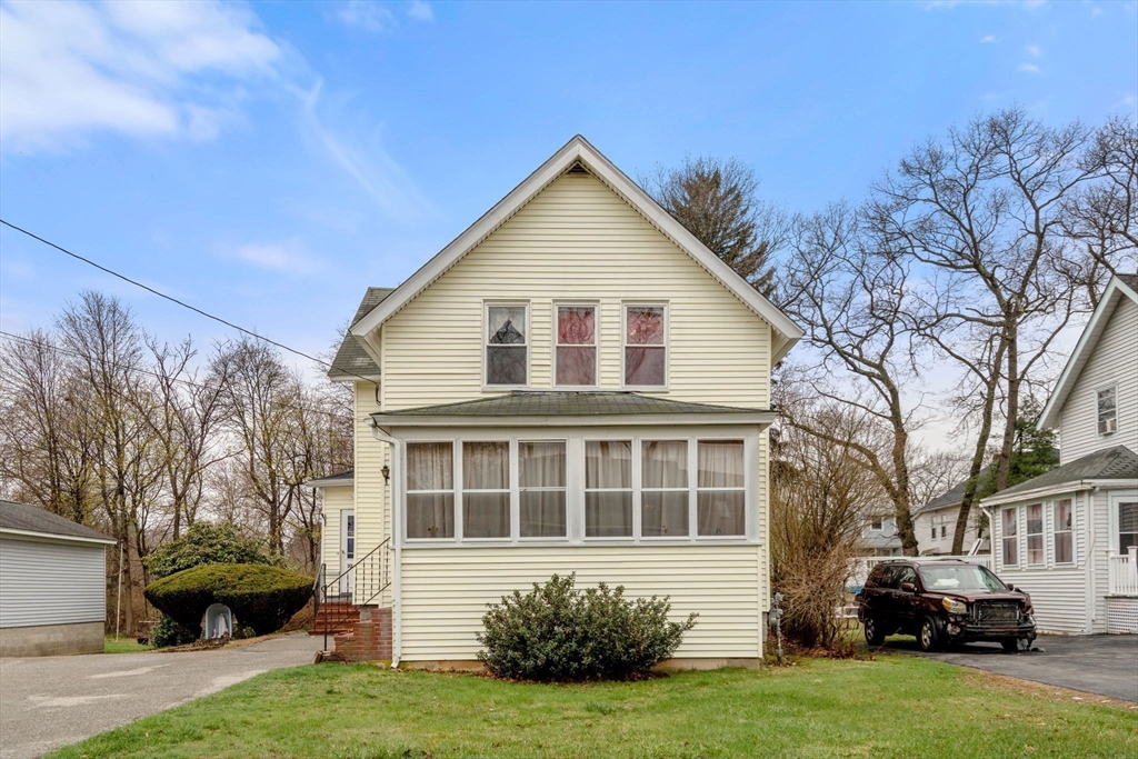 22 Elm Street Methuen, MA 01844 - Photo 2 of 32