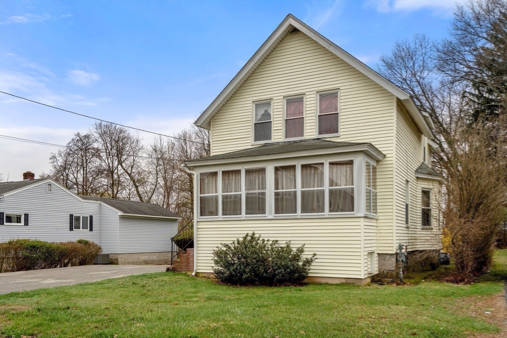 22 Elm Street Methuen, MA 01844 - Photo 25 of 32