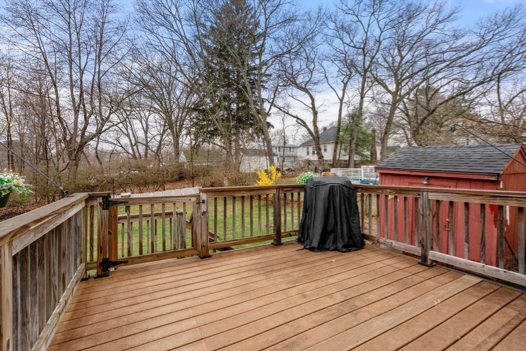 22 Elm Street Methuen, MA 01844 - Photo 28 of 32