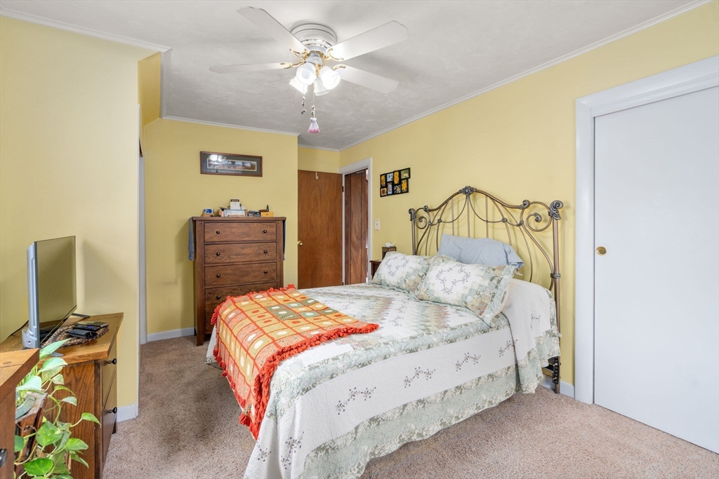 22 Elm Street Methuen, MA 01844 - Photo 5 of 32