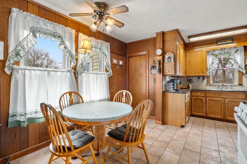 22 Elm Street Methuen, MA 01844 - Photo 10 of 32