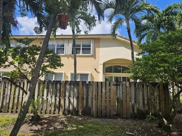 $3,800 | 5483 Northwest 112th Place, Unit 5483, Doral, FL 33178