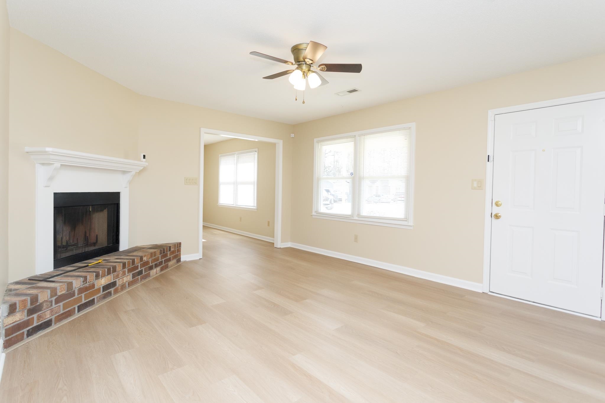 407 Meadowbrook Drive Myrtle Beach, SC 29588 - Photo 4 of 33