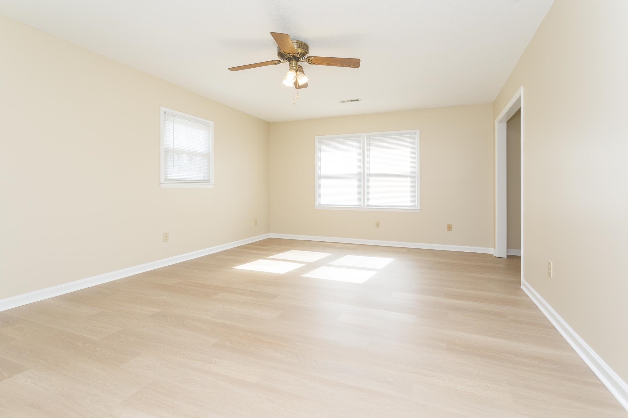 407 Meadowbrook Drive Myrtle Beach, SC 29588 - Photo 8 of 33