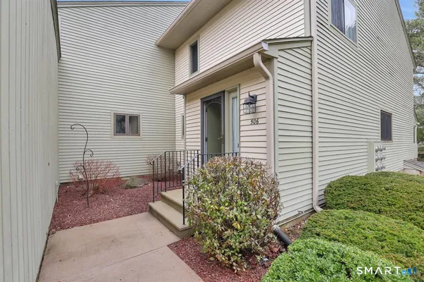$335,000 | 506 Summer Hill Drive, Unit 506, South Windsor, CT 06074