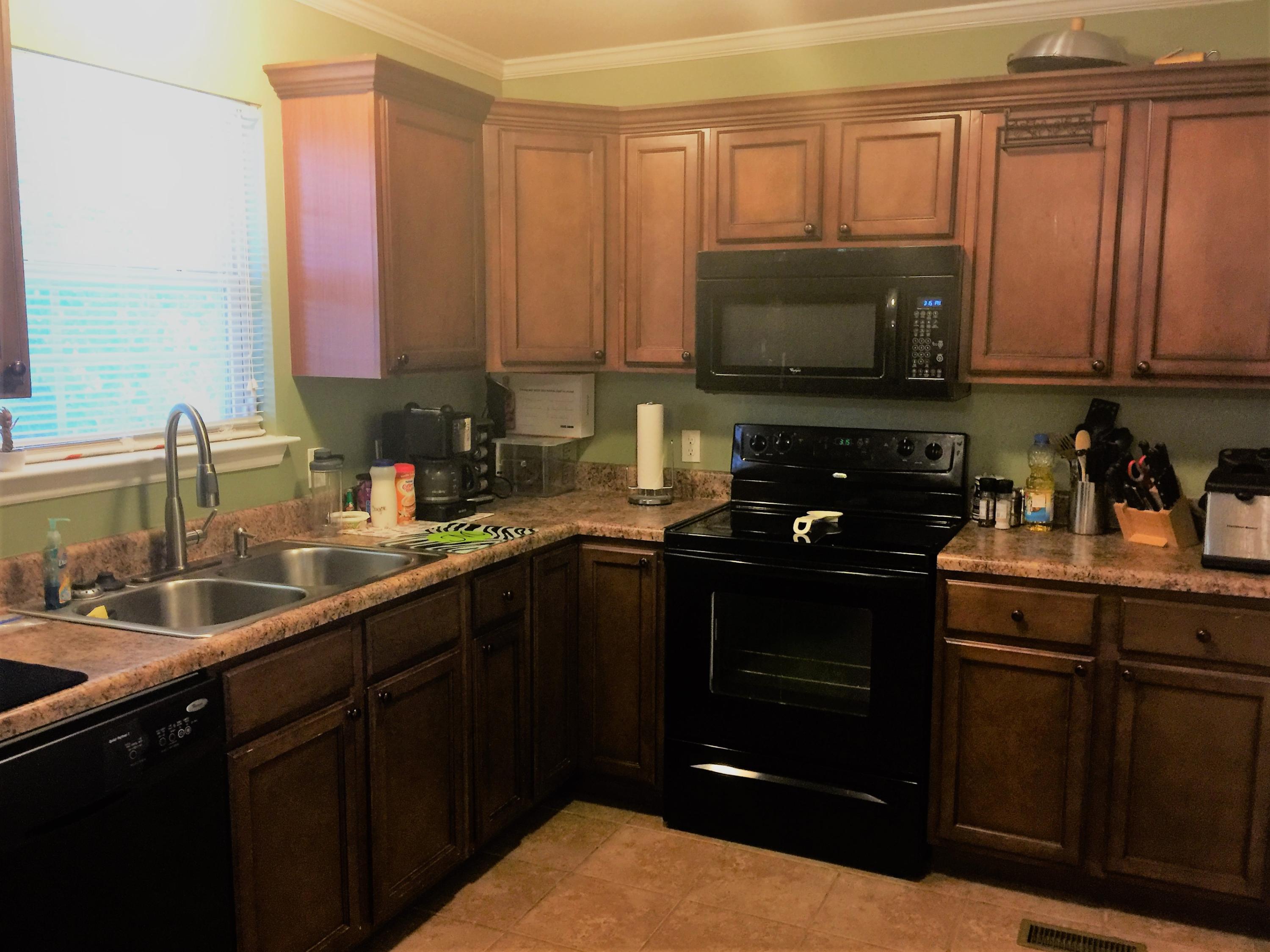 4830 Swan Road Chattanooga, TN 37416 - Photo 3 of 13 Kitchen