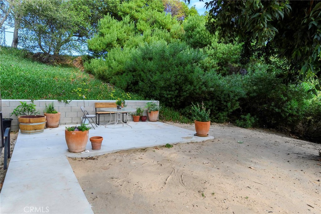 171 Brisco Road, Unit 8 Arroyo Grande, CA 93420 - Photo 18 of 23 an outdoor space with seating