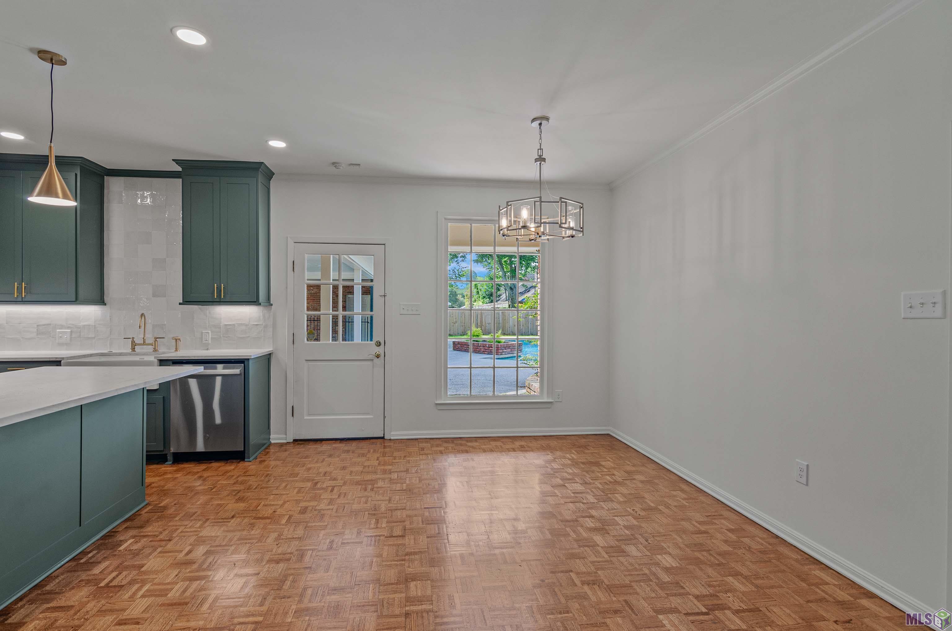 4445 Pine Ridge Drive Baton Rouge, LA 70809 - Photo 7 of 19
