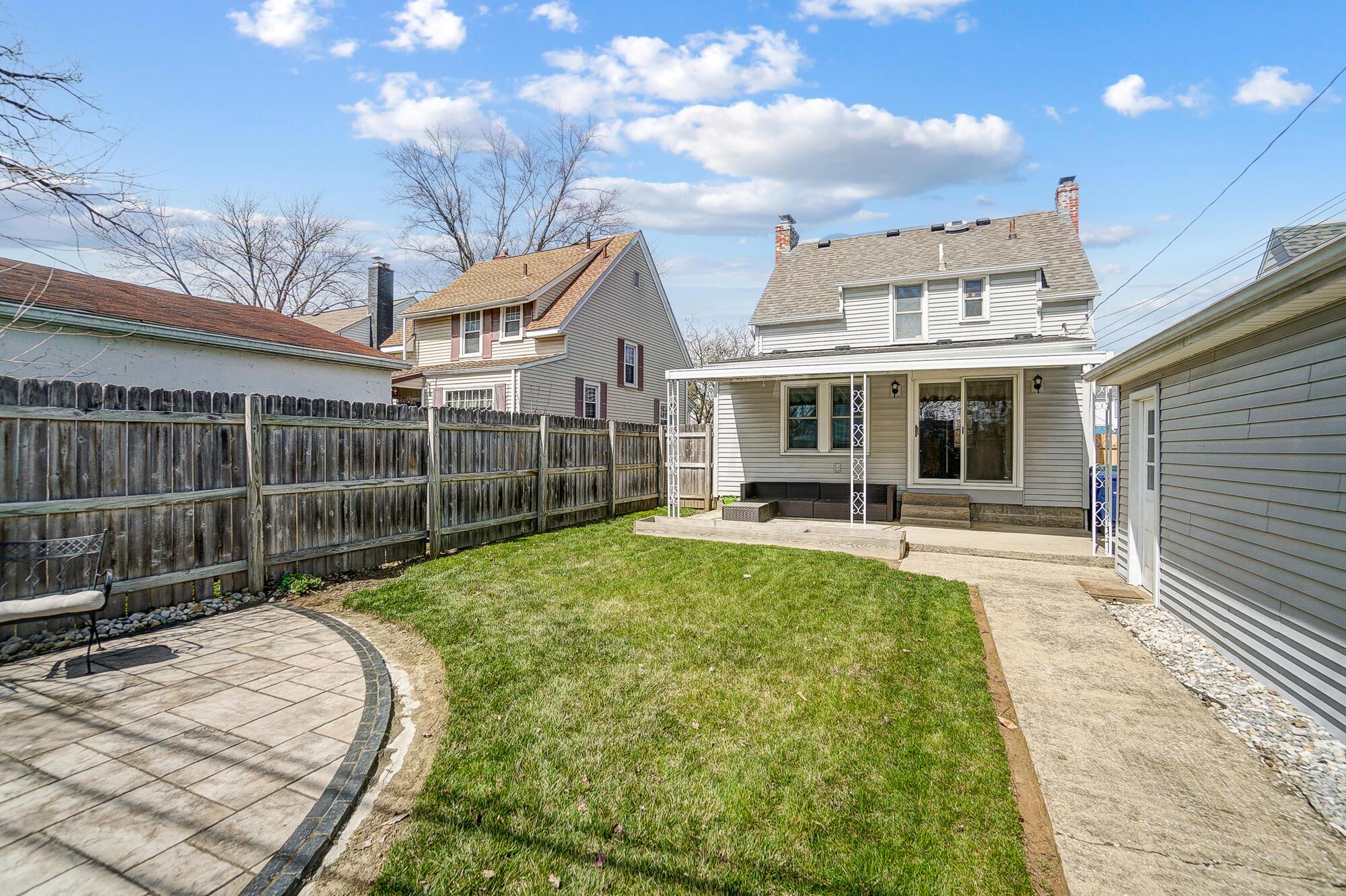 3011 Wicklow Road Columbus, OH 43204 - Photo 16 of 18 044