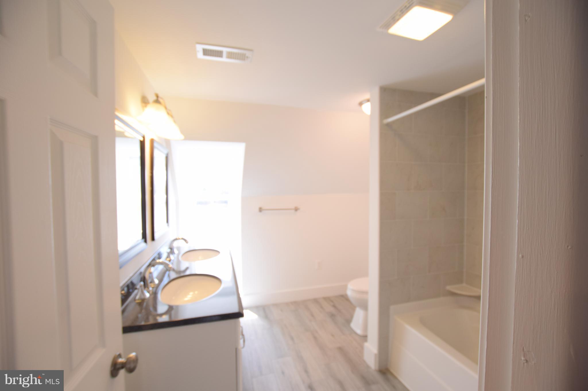 2023 Dailsville Road Cambridge, MD 21613 - Photo 19 of 30 Bath (Master)