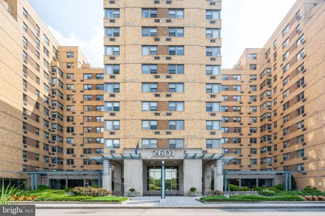 a front view of a building