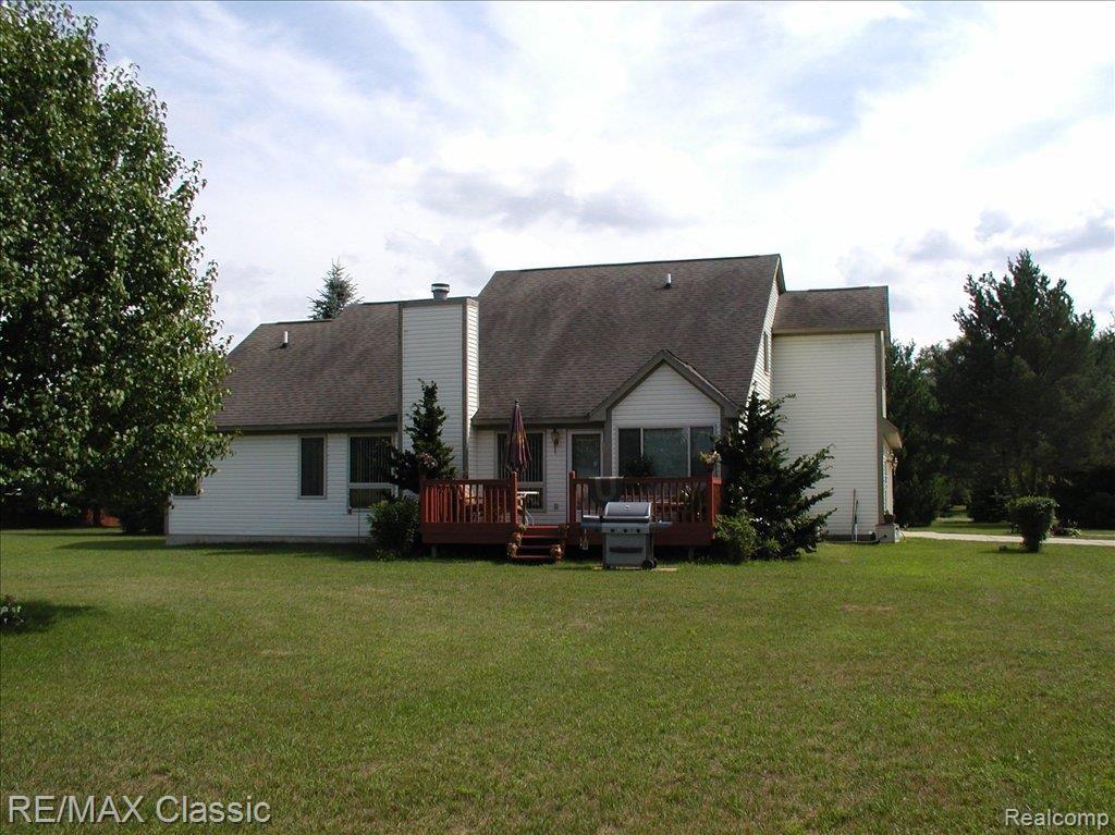 406 Lone Tree Road Highland, MI 48357 - Photo 24 of 24 406 Lone Tree (26)