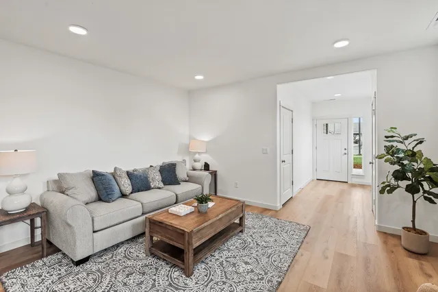 $404,990 | 415 North Viewmont Road, Unit 18/2 CANYON, Greenacres, WA 99016