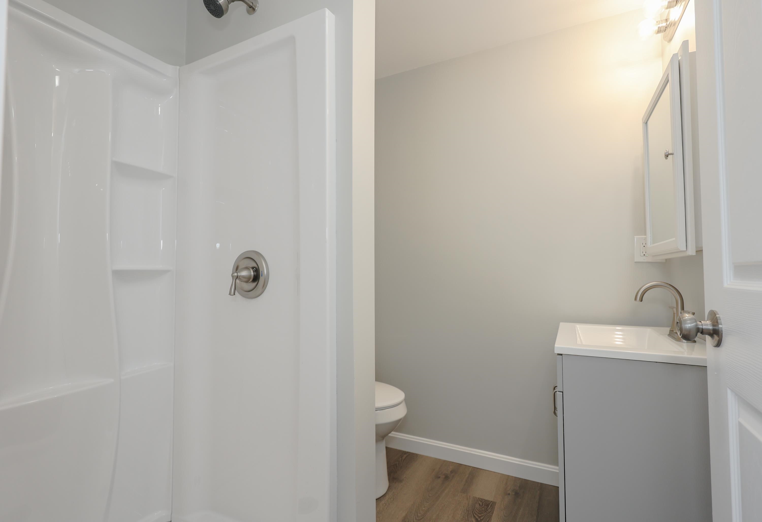 740 Howe Street Manchester, NH 03103 - Photo 11 of 38