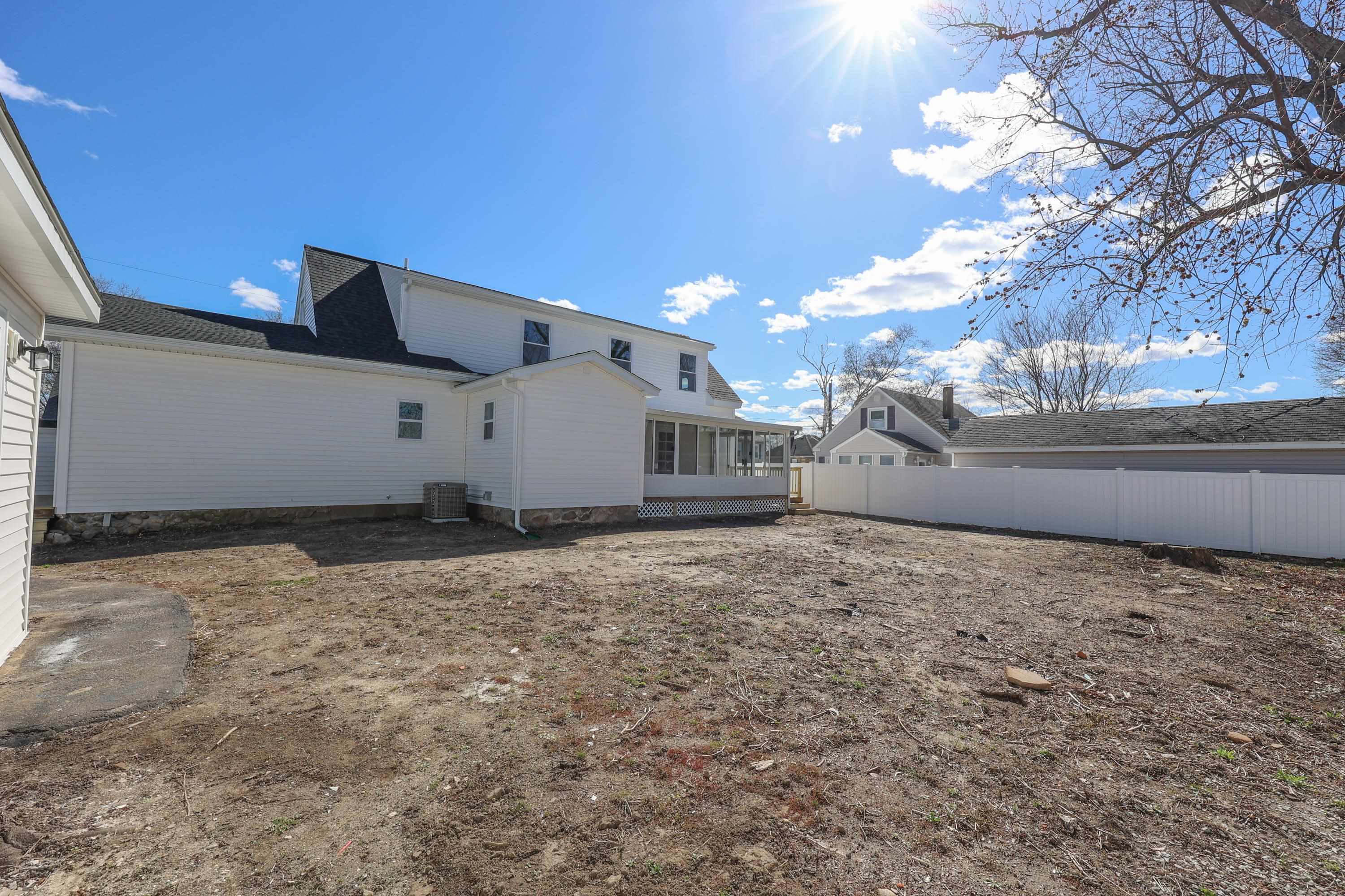 740 Howe Street Manchester, NH 03103 - Photo 26 of 38